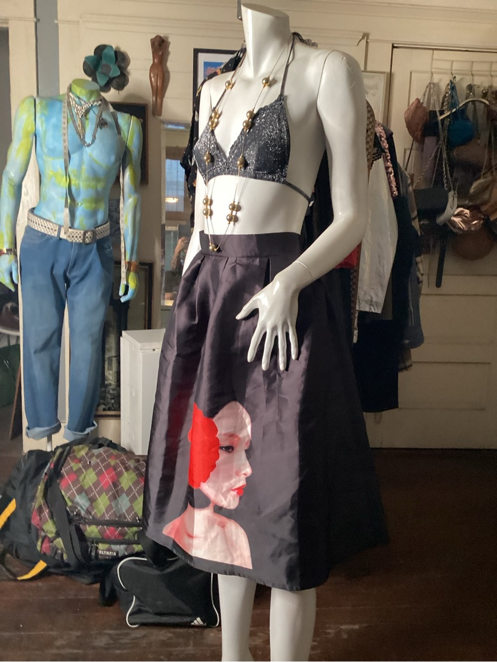 Vintage face satin skirt